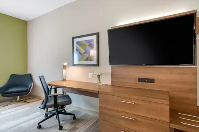 Photo 4 - Holiday Inn Express & Suites Ruskin by IHG