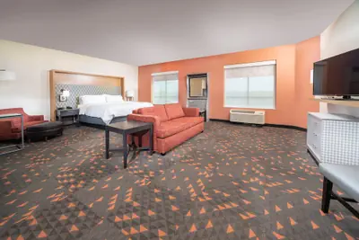 Photo 4 - Holiday Inn St. Louis - Creve Coeur by IHG