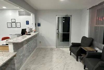Photo 4 - Suburban Studios Newport News – Hampton