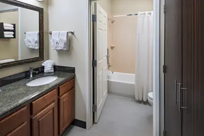 Photo 4 - 1 Bedroom Suite 2 Queen Beds Nonsmoking