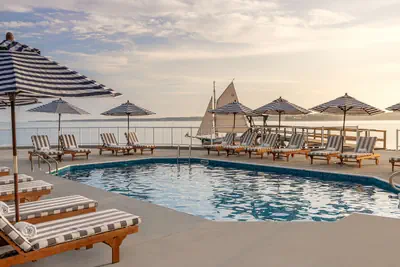 Photo 2 - Oceanview Lodge (King)