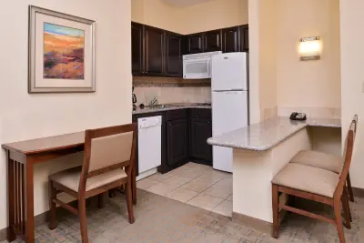Photo 2 - 1 Bedroom Suite 1 Queen Nonsmoking