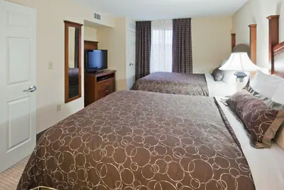 Photo 3 - 2 Queen Beds 1 Bedroom Suite Nosnmoking