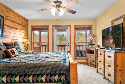 Photo 3 - XXX 4 Bedroom Cabin