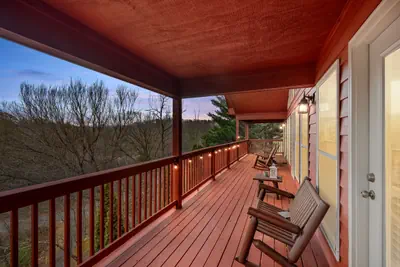 Photo 5 - XXX 4 Bedroom Cabin
