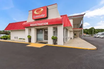 Photo 4 - Econo Lodge Washington NC North
