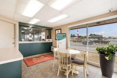 Photo 5 - Econo Lodge Washington NC North