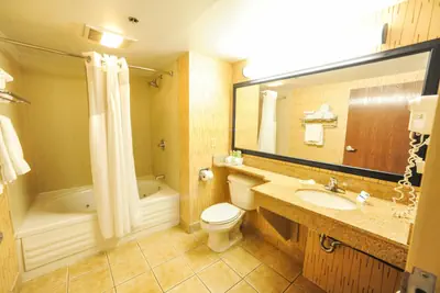Photo 5 - Holiday Inn Express Hotel & Suites Bowling Green by IHG