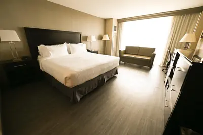 Photo 4 - Grand Laurel Hotel