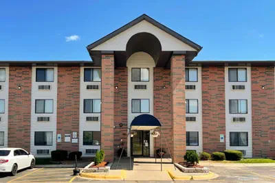 Photo 3 - Motel 6-Elk Grove Village, IL - O'Hare