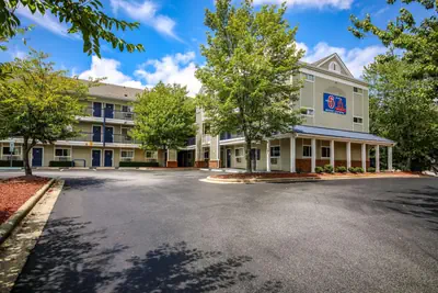 Photo 2 - Motel 6-Greensboro, NC - I-40