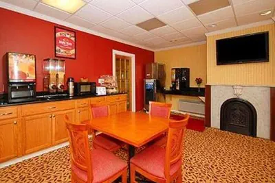 Photo 5 - Super 8 by Wyndham Monticello NY