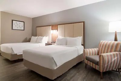 Photo 2 - SureStay Hotel by Best Western Helen Downtown