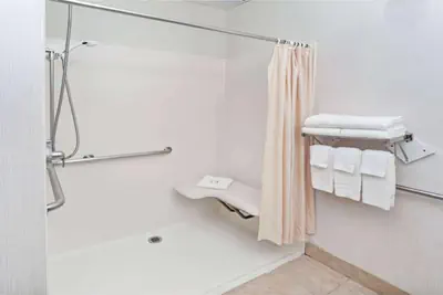 Photo 5 - Red Lion Inn & Suites Elk Grove Village