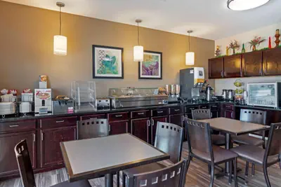 Photo 5 - Best Western Governors Inn and Suites