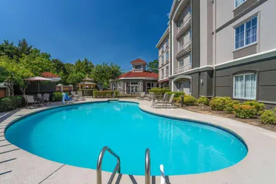 Photo 2 - La Quinta by Wyndham Birmingham Hoover