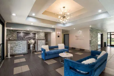 Photo 4 - SureStay Plus Hotel by Best Western Coralville Iowa City
