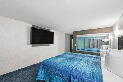 Photo 4 - Hotel OPUS Bronx Near Bay Plaza Mall