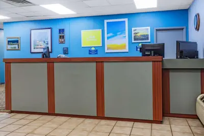 Photo 3 - Days Inn by Wyndham Cambridge