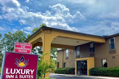 Photo 2 - Luxury Inn & Suites