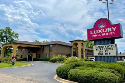 Photo 3 - Luxury Inn & Suites