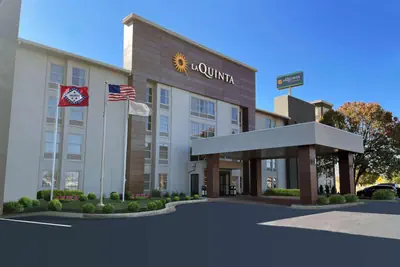 Photo 2 - La Quinta by Wyndham Jonesboro