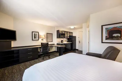 Photo 5 - Sonesta Simply Suites Cleveland North Olmsted Airport