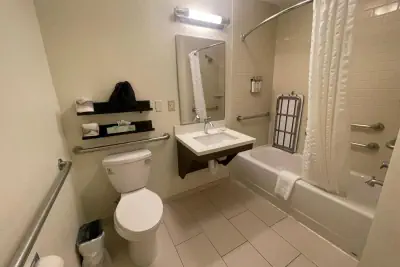 Photo 5 - Candlewood Suites Secaucus by IHG
