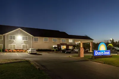 Photo 2 - Days Inn by Wyndham Mountain Home