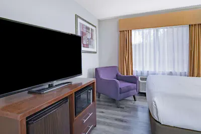 Photo 4 - Baymont by Wyndham Gurnee