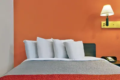 Photo 3 - Motel 6-Normal, IL - Bloomington Area