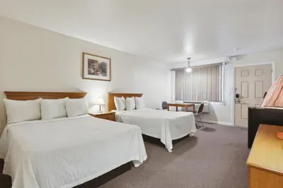 Photo 3 - Edison Motor Lodge