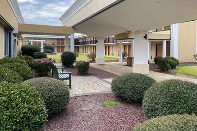 Photo 2 - Quality Inn Elizabeth City near University