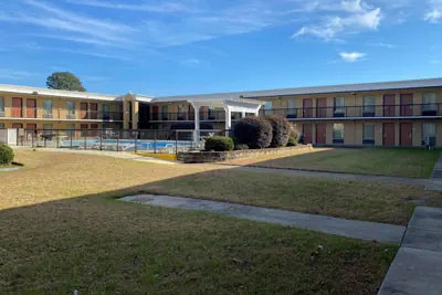 Photo 3 - Quality Inn Elizabeth City near University