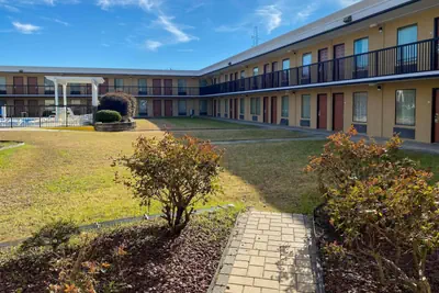 Photo 4 - Quality Inn Elizabeth City near University