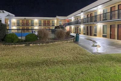 Photo 5 - Quality Inn Elizabeth City near University