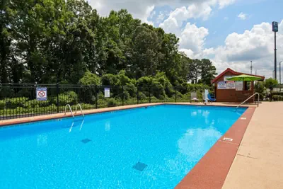 Photo 4 - Best Western Acworth Inn
