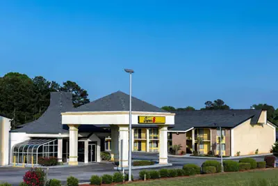 Photo 3 - Super 8 by Wyndham McDonough GA