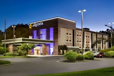 Photo 2 - La Quinta Inn & Suites by Wyndham Selma/Smithfield I-95