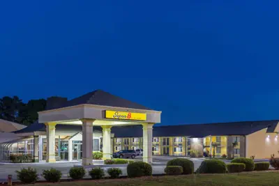 Photo 4 - Super 8 by Wyndham McDonough GA