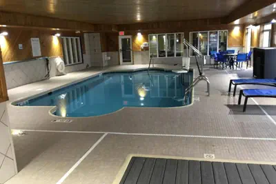 Photo 2 - Holiday Inn Express & Suites Danville by IHG