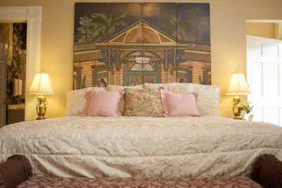 Photo 2 - Lookaway Inn