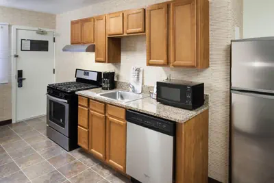 Photo 2 - Residence Inn Kansas City Country Club Plaza