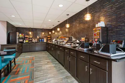 Photo 5 - Best Western Bradbury Inn & Suites