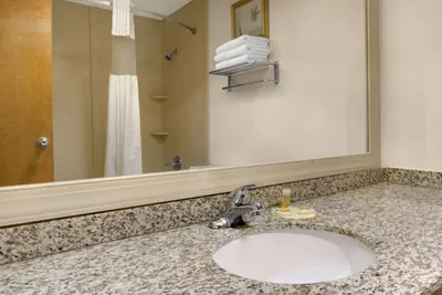 Photo 5 - Days Inn by Wyndham Fayetteville-South/I-95 Exit 49