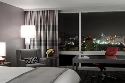 Photo 5 - Loews Hollywood Hotel