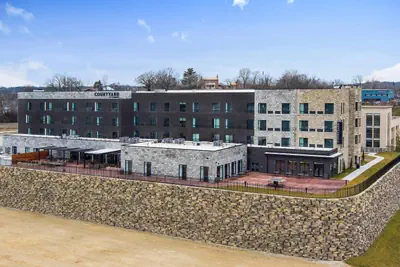 Photo 2 - Courtyard by Marriott Jefferson City