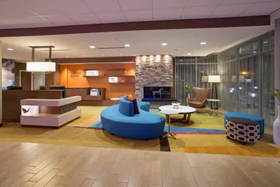 Photo 2 - Fairfield Inn & Suites by Marriott Burlington