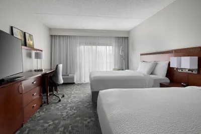 Photo 3 - Courtyard by Marriott Lincroft Red Bank