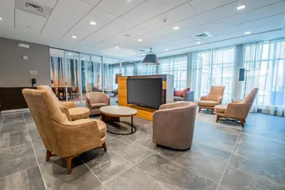 Photo 5 - Courtyard by Marriott Toledo West